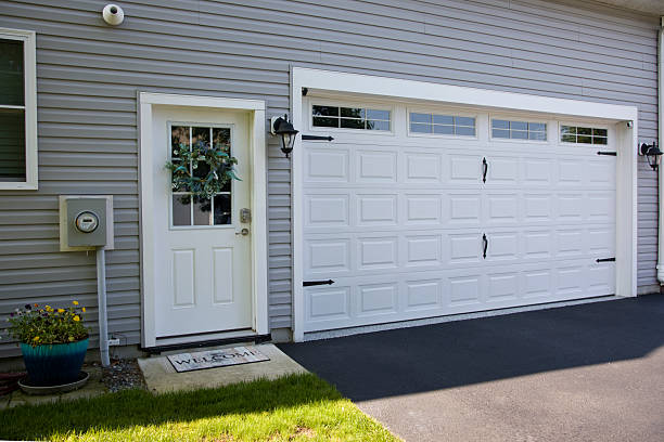 24/7 Emergency Garage Door Panel Replacement experts in McCullom Lake, IL
